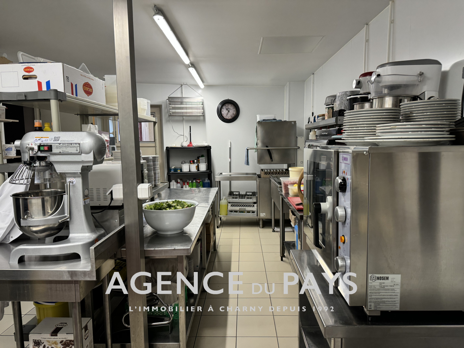 Image_16, Immeuble, Charny-Orée-de-Puisaye, ref :V10004908